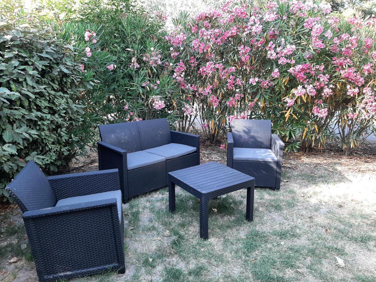 Mobile Home Entierement Equipe ลาโรคด็องเตรง ภายนอก รูปภาพ